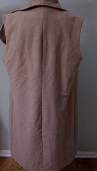 WHBM Open Long Vest - Picture 3 of 7